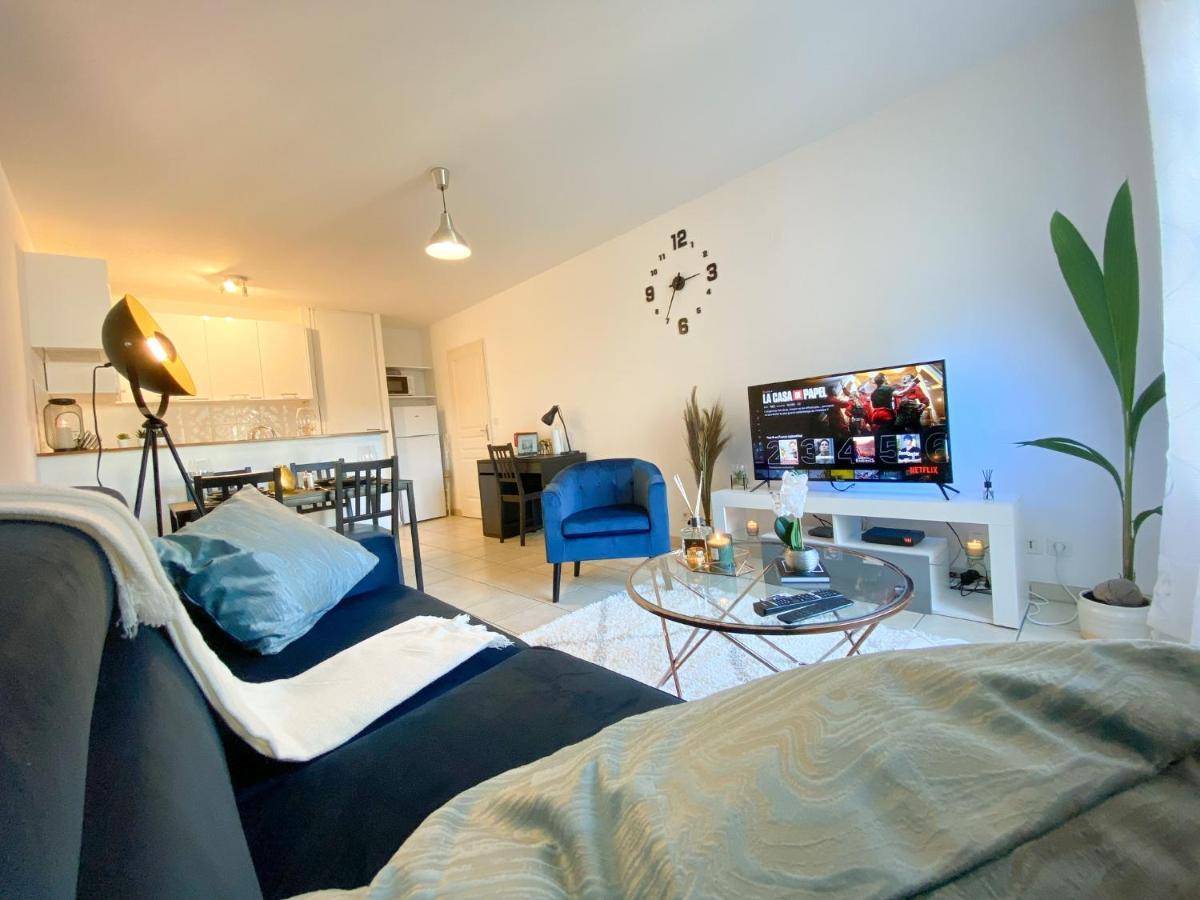Appartement Ultra Luxueux Hypercentre - Parking - Gare RER à 5 min Corbeil-Essonnes Exterior foto